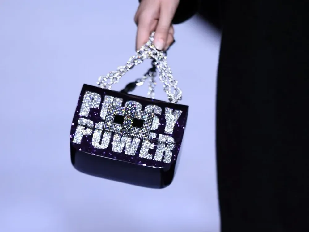 Tom Ford - El diseñador hizo sus exposiciones de motivos a través de los accesorios