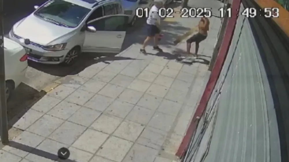 Tomás Gastón Aranda, de 35 años, atacó con una madera al médico que se negó a darle los 5 mil pesos que le exigió a cambio de cuidarle el auto en la vía pública