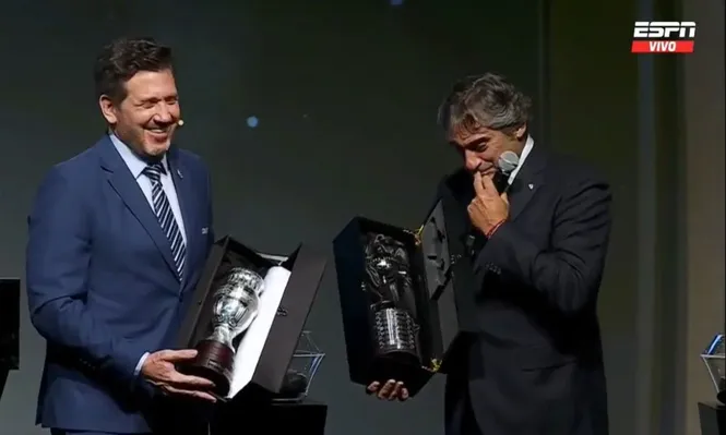 El homenaje de la Conmebol a Enzo Francescoli