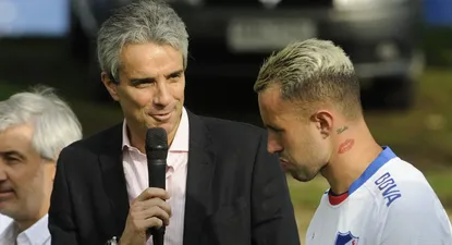 Decurnex le agradeció a Fonseca por la llegada de Amaral