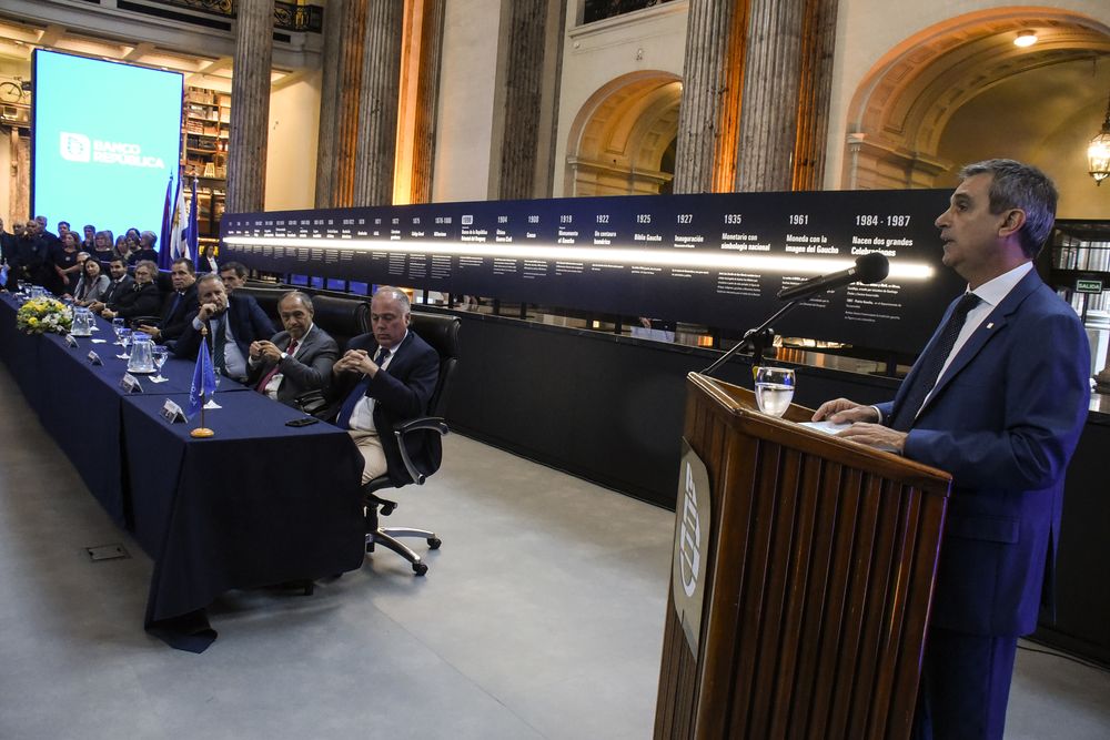 20250331 Álvaro García asume como el nuevo presidente del BROU.