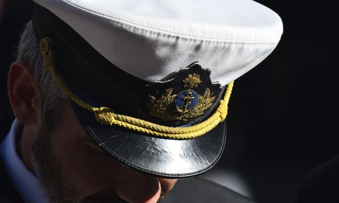 Blancos piden legajo y sanciones del capitán de navío que fue a inspeccionar a Cardama para definir si votan su ascenso a contralmirante