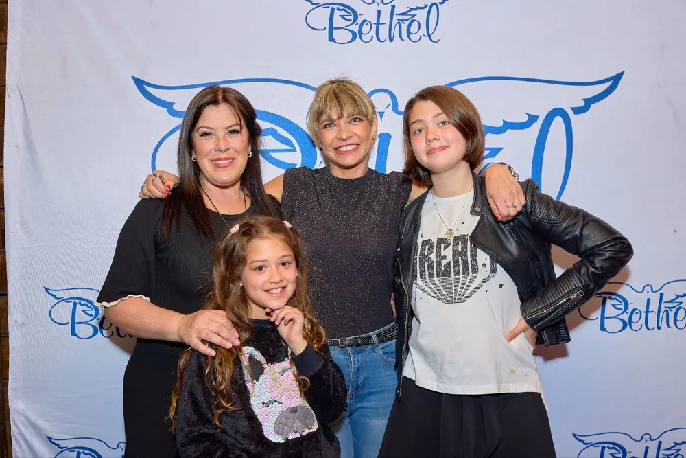 Lourdes Rapalín, Karina Vignola, Luana y Alina Valverde