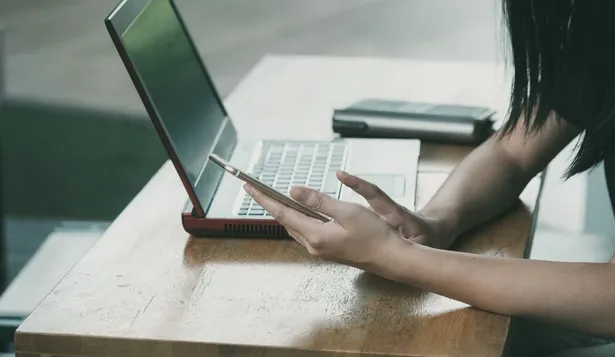 ¿Cómo prepararse para una entrevista de trabajo online?