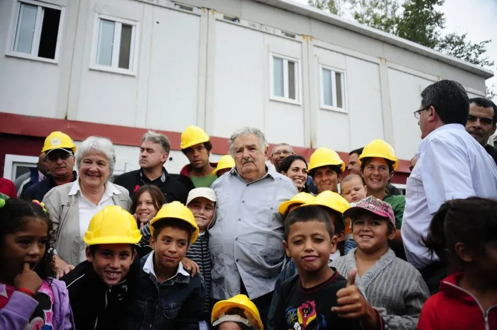 Mujica cambió su aporte del Plan Juntos a la UTU agraria de su barrio