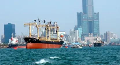 Vista general de Kaohsiung Harbour en Kaohsiung, Taiwan