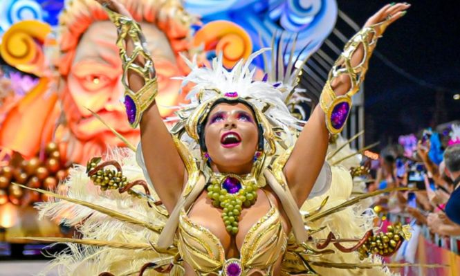 Carnaval de Gualeguaychú 2025: agenda oficial de actividades, precios de las entradas y cuotas sin interés
