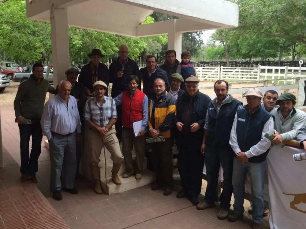 Integrantes de las cabañas y del escritorio este sábado en Durazno