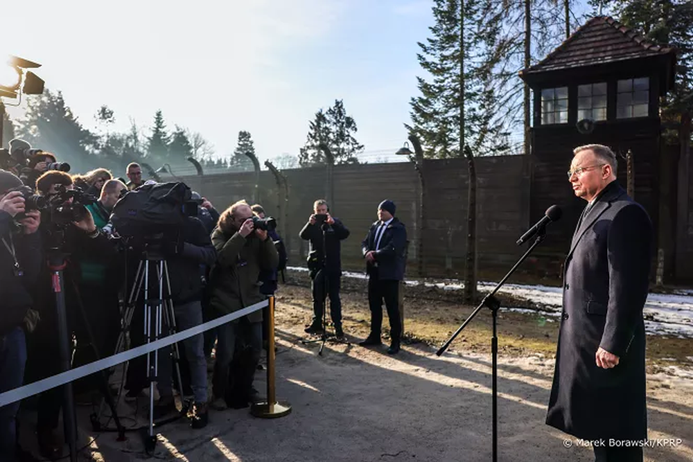 El presidente polaco, Andrej Duda en el acto de conmemoración del 80 aniversario de la liberación de Auschwitz.