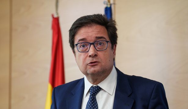 El mensaje de Óscar López a Díaz Ayuso: exige el cese del ex capitán de la UCO por fantasear con la muerte de Pedro Sánchez