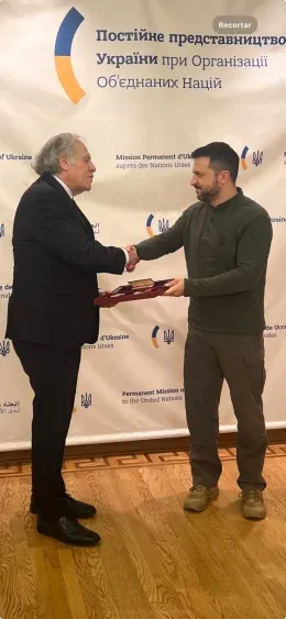 Luis Almagro con Zelenski
