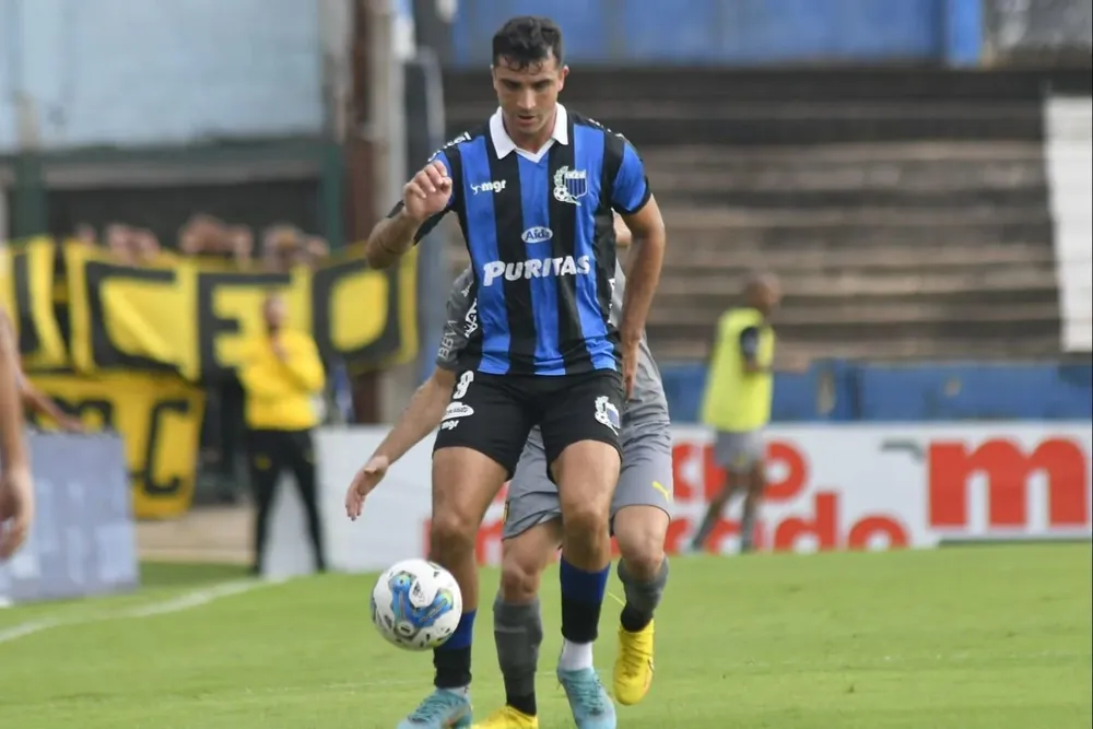 Liverpool va por un triunfo ante Corinthians