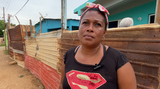 Yarelis Herrera, residente del barrio venezolano Los Pescadores, habla a BBC Mundo sobre su hijo, Edwar Herrera, deportado de EE.UU. a El Salvador.