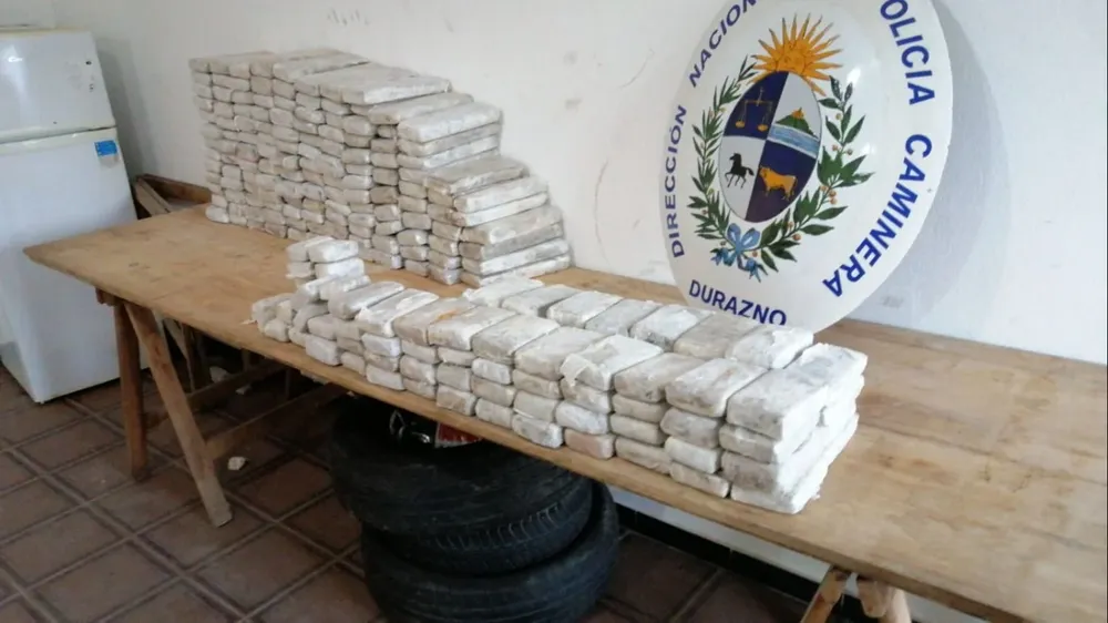 Se incautaron incautó 144 kilos de marihuana.