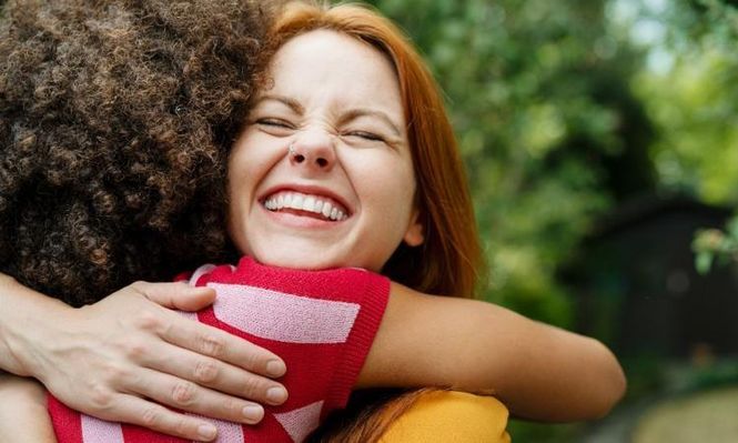 "Es una forma de práctica de gratitud, en la que nos preguntamos: ¿cómo sería mi vida si esta persona no estuviera en ella?".