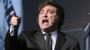 Javier Milei encaró un enfrentamiento sin tregua contra la prensa.