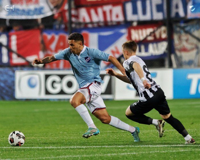 Oliva y Veglio en Wanderers vs Nacional en el Parque Viera