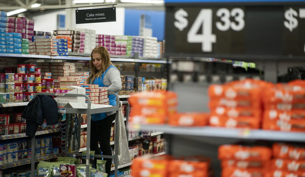 La inflación se mantuvo estable en diciembre en EEUU, pero los alimentos registraron su mayor suba desde 2022