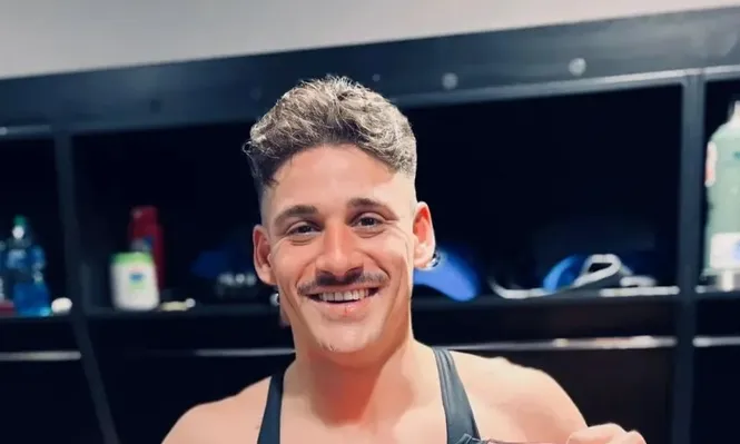 Cóccaro con la 9 de Suárez