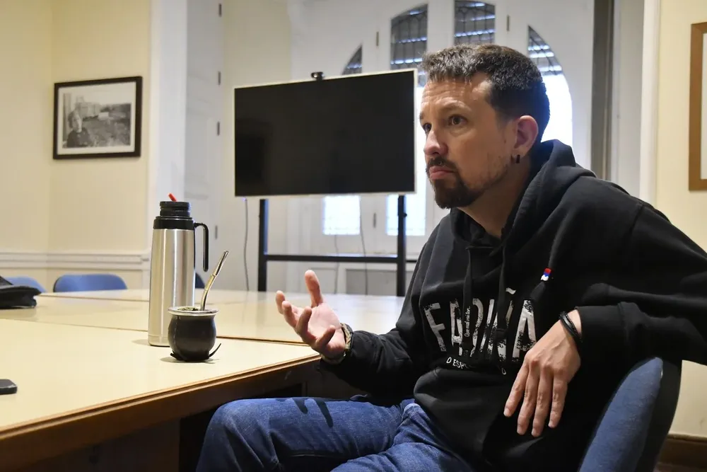 Pablo Iglesias entrevista a Fernando Pereira