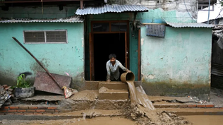 Inundaciones en Nepal dejan al menos 170 muertos y más de 40 desaparecidos