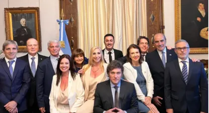 Javier Milei y los ministros de su gabinete