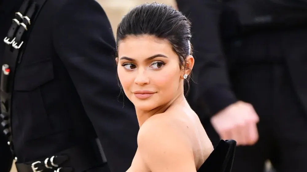 Kylie Jenner tiene una fortuna cercana a los US$900 millones a sus 20 años, según la revista Forbes. Parte de sus ingresos provienen de su actividad en Instagram.