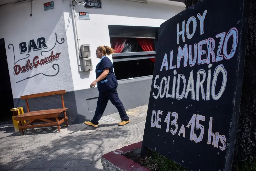 Unas 78 organizaciones desfilaron por el Parlamento pidiendo apoyo