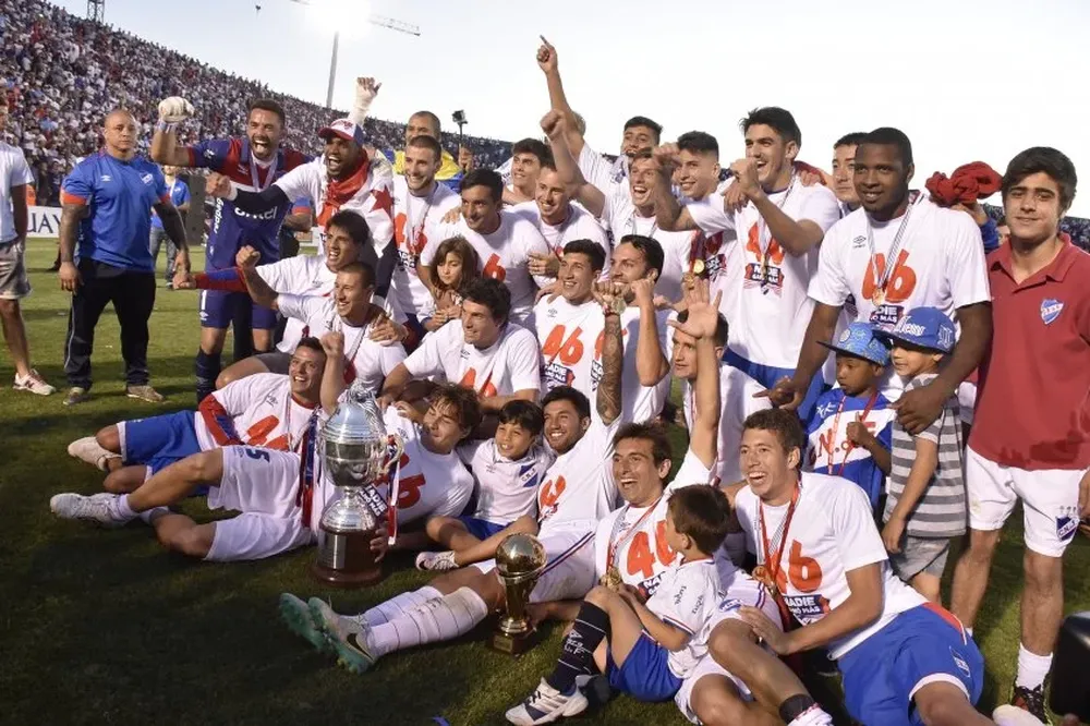 Nacional comienza a defender su título de campeón del Uruguayo.