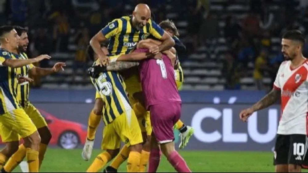 Central superó a River en los penales