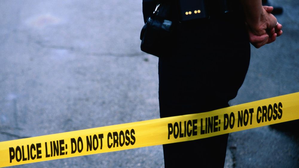 La policía asegura que ni la fallecida ni su esposo ingresaron a la vivienda donde ocurrió el crimen.