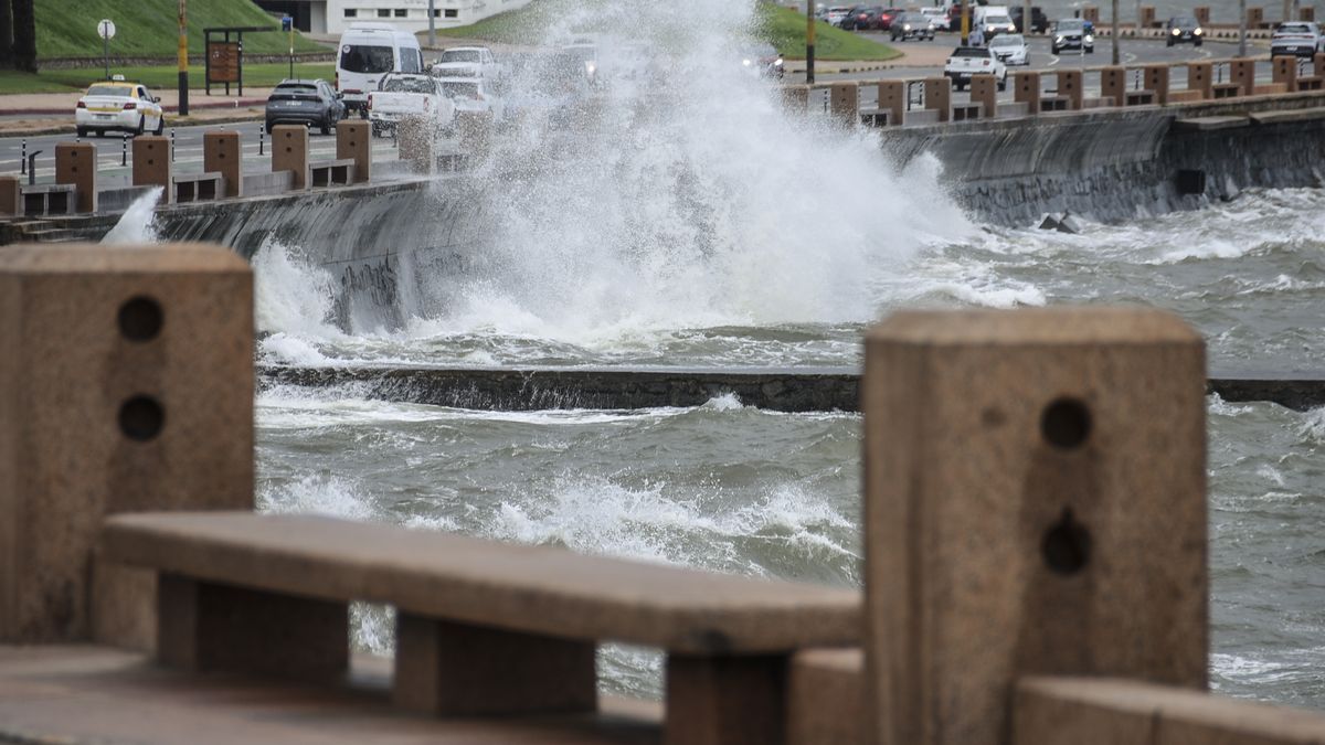 Inumet emitió un aviso especial por lluvias intensas, vientos fuertes y altura de olas 