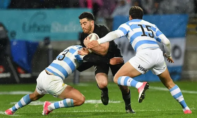 Los All Blacks se hicieron fuertes ante Los Pumas