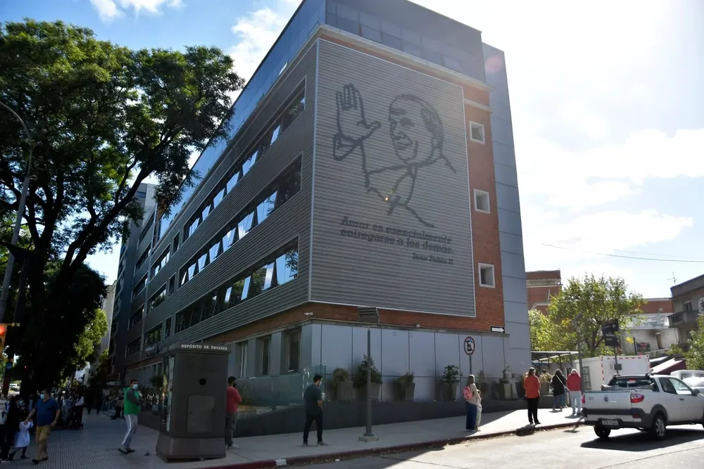 La joven se recupera en el Círculo Católico.