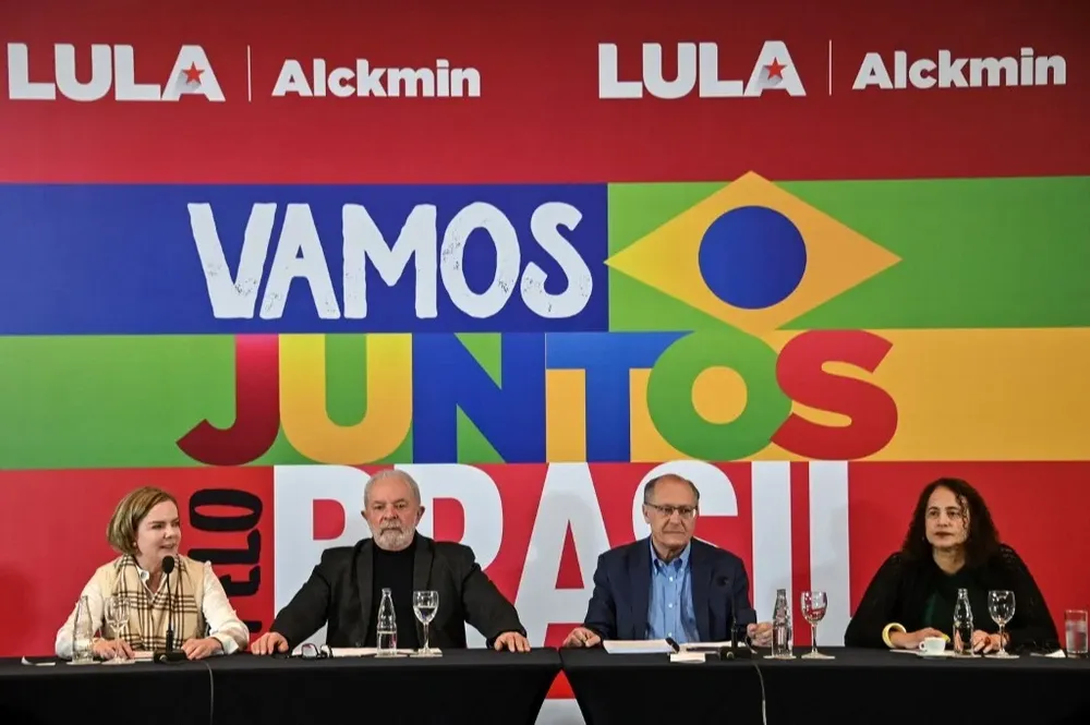 Leonardo DiCaprio dijo el mes pasado que la participación de los jóvenes en las elecciones presidenciales de octubre era crucial para proteger la selva amazónica