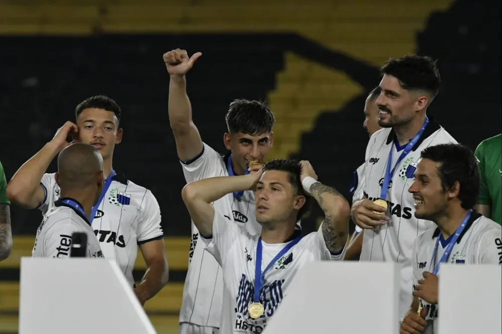 Martín Barrios, dedito para arriba de campeón