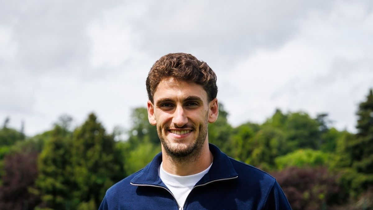 El uruguayo Santiago Bueno fue elegido como el mejor jugador de la temporada del Wolverhampton
