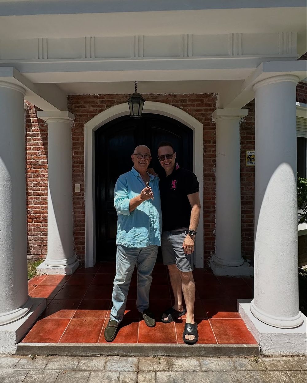 rgio Puglia y Horacio Correa en su nuevo hogar en Punta del Este