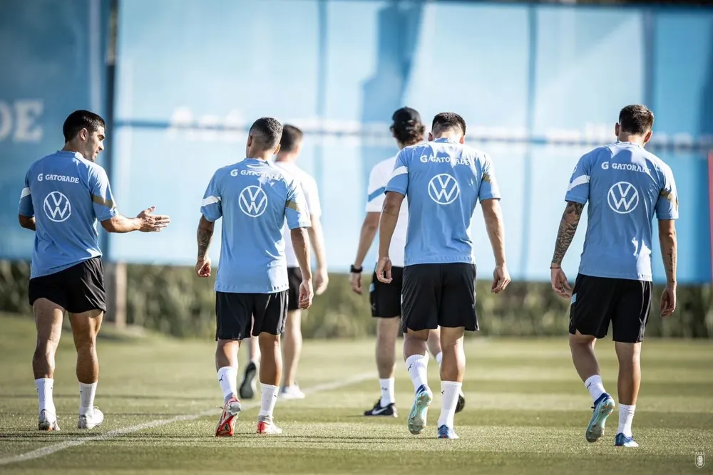 Los convocados de Peñarol vs Liverpool por Copa AUF Uruguay: mirá