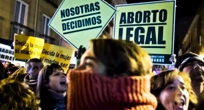 Sánchez lanza un ultimátum a cuatro comunidades del PP para crear un registro de objetores que garantice el derecho al aborto
