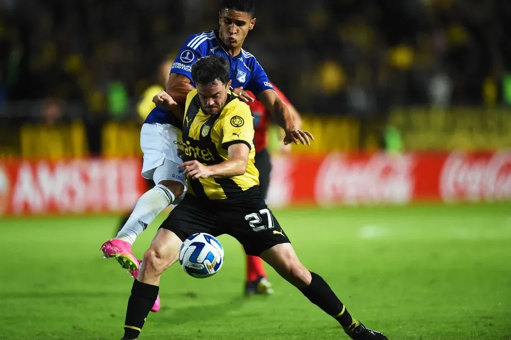 Lucas Hernández ante Millonarios