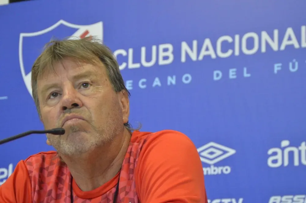 Zielinski habló en conferencia de prensa