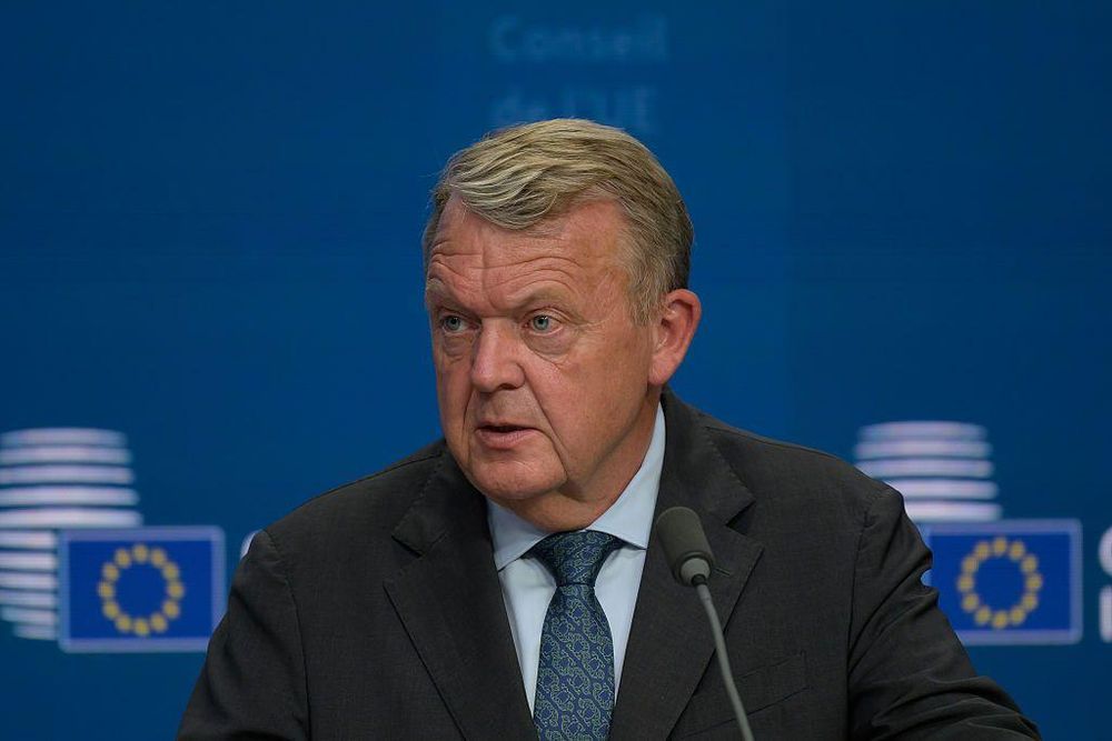 El ministro de Asuntos Exteriores, Lars Lokke Rasmussen, condenó "cualquier intento de interferir en los asuntos internos" de Dinamarca.