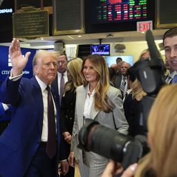 La guerra comercial de Trump pone en tela de juicio la supremacía de los activos de EEUU entre los inversores