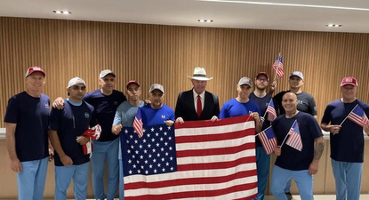 Danud Hanid Ortiz (segundo por la derecha y con gorra) fue traslado a Estados Unidos como preso ‘político’. (Embajada de los EE.UU en Venezuela)