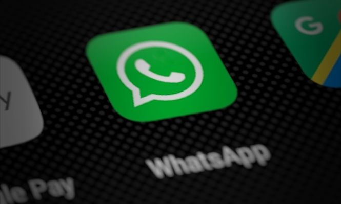 WhatsApp lanza función de IA en Uruguay que ayudará a las pymes en atención al cliente y mejorar ventas