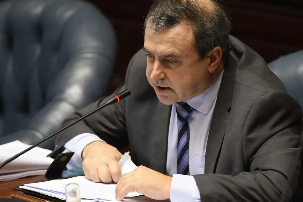 Lozano solicitó investigación administrativa