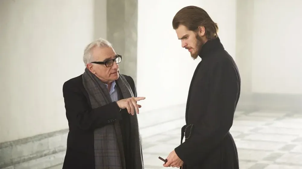 Martin Scorsese y Andrew Garfield durante la filmación de Silence