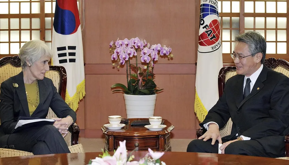 Wendy Sherman, subsecretaria de Asuntos Políticos de EEUU y Park Suk-hwan, viceministro de Comercio de Corea del Sur