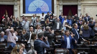 Golpiza al Gobierno: la oposición logró insistir en Diputados con las leyes del Garrahan y universidades